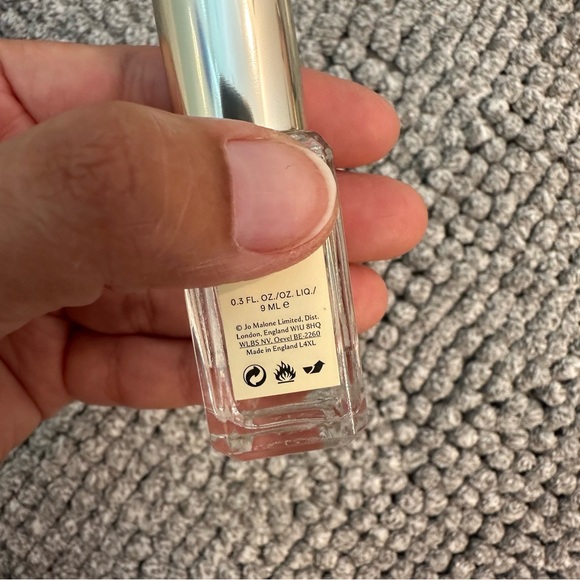 ❌❌SOLD❌❌ 
Jo Malone Nectarine Blossom & Honey cologne 0.3oz/ 9ml Brand new - Picture 2 of 2